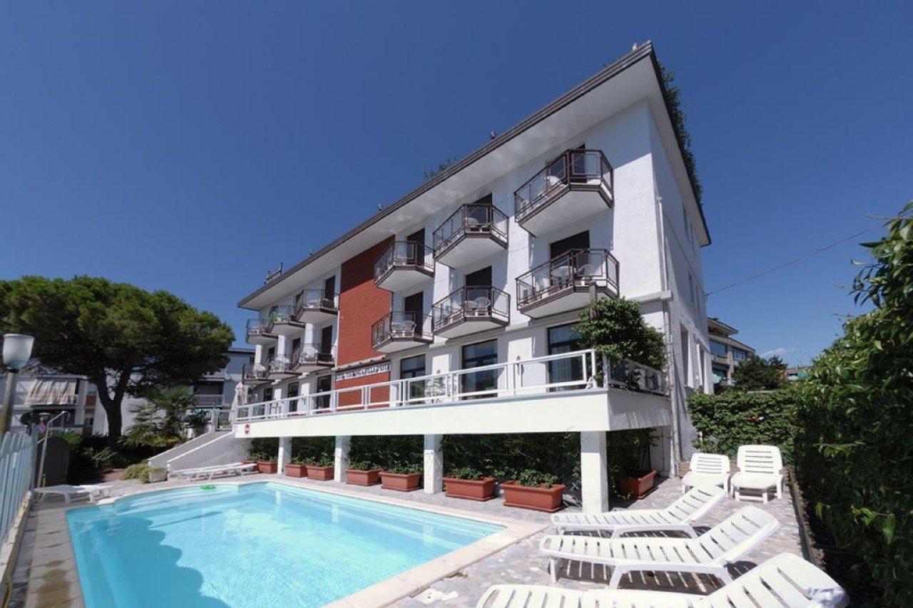 Hotel Villa D'Este กราโด ภายนอก รูปภาพ