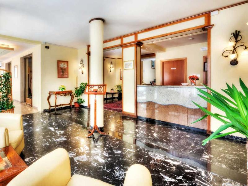 Hotel Villa D'Este กราโด ภายนอก รูปภาพ
