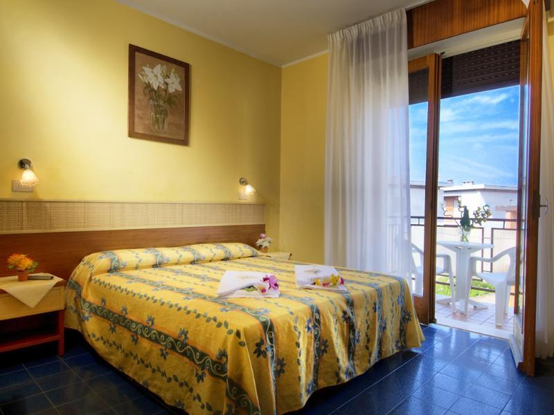 Hotel Villa D'Este กราโด ภายนอก รูปภาพ